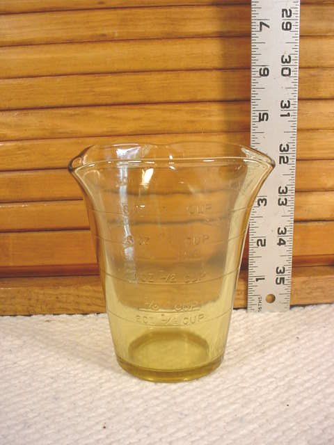 Green Kellogg’s Depression Uranium Glass 3 Spout One Cup Liquid Measuring  Cup